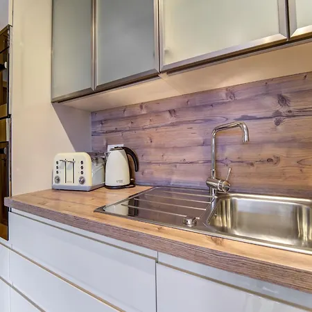 In Mittersill By Lift & Sauna *