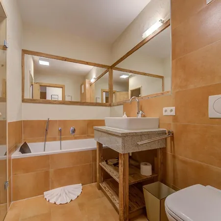 In Mittersill By Lift & Sauna 홀레르스바흐 임 핀츠가우